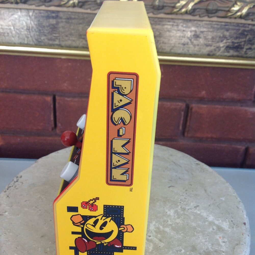 Pac-Man Mini Arcade Game - Picture 3 of 4